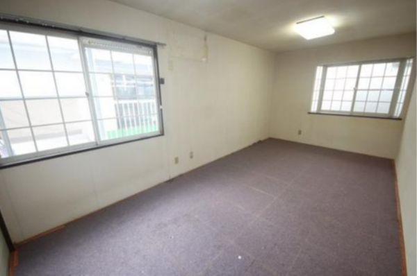 泉佐野市葵町、中古一戸建ての画像です