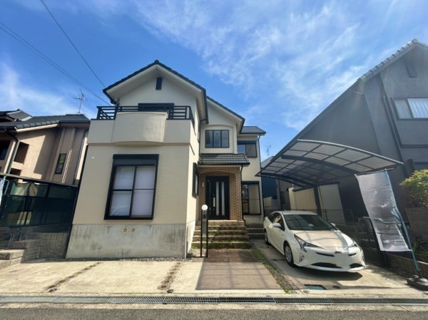 泉佐野市泉ケ丘、中古一戸建ての外観画像です