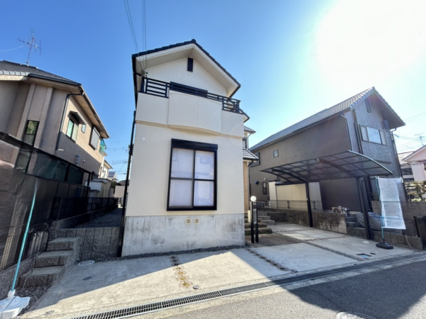 泉佐野市泉ケ丘、中古一戸建ての外観画像です