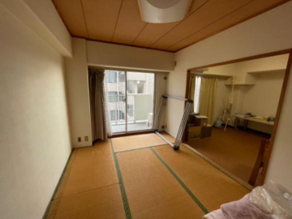 泉佐野市下瓦屋、マンションの画像です
