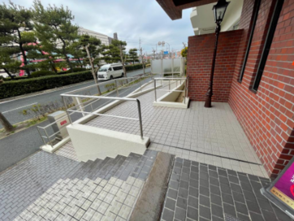 泉佐野市下瓦屋、マンションの画像です