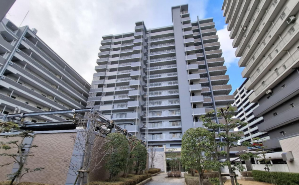泉佐野市日根野、マンションの画像です