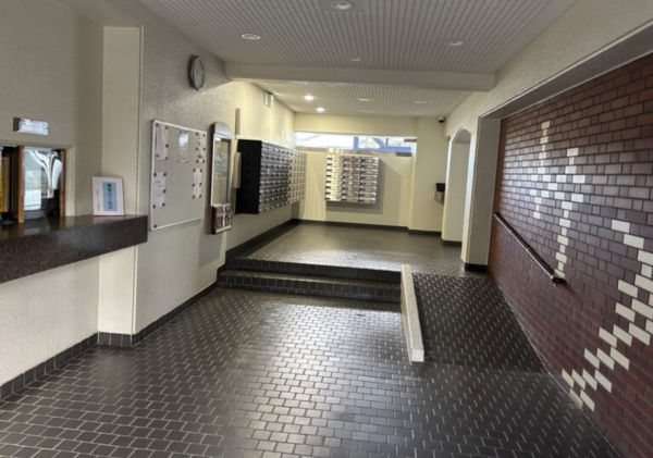 泉佐野市下瓦屋、マンションの画像です