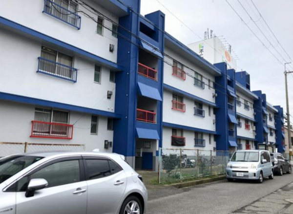 泉佐野市下瓦屋、マンションの画像です