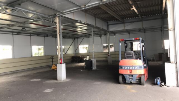 泉佐野市南中樫井、収益物件/倉庫の画像です