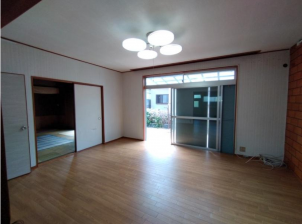 泉南郡熊取町山の手台、中古一戸建ての画像です