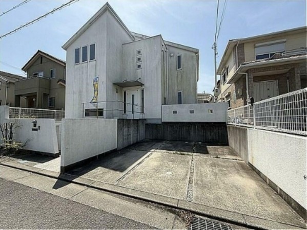 泉南郡熊取町つばさが丘西、中古一戸建ての画像です
