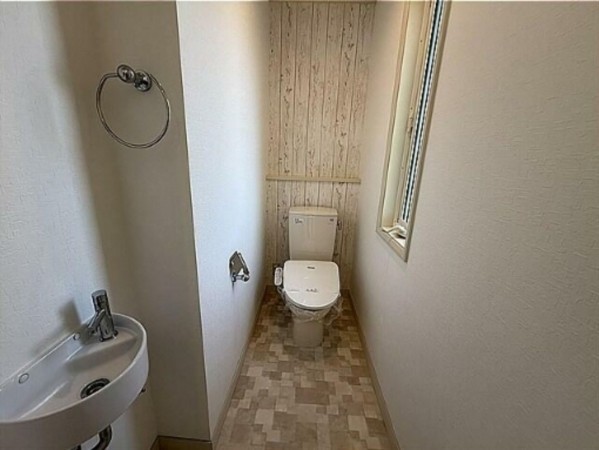 泉南郡熊取町つばさが丘西、中古一戸建ての画像です