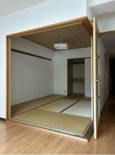泉南郡熊取町大久保南、マンションの画像です