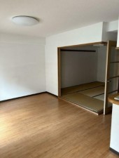 泉南郡熊取町大久保南、マンションの画像です