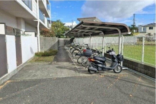 泉南郡熊取町大久保北、マンションの画像です