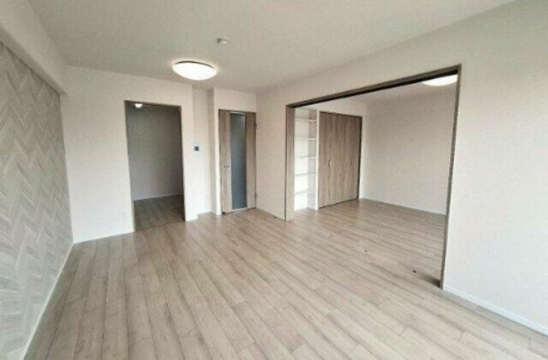 泉南郡熊取町大久保北、マンションの画像です