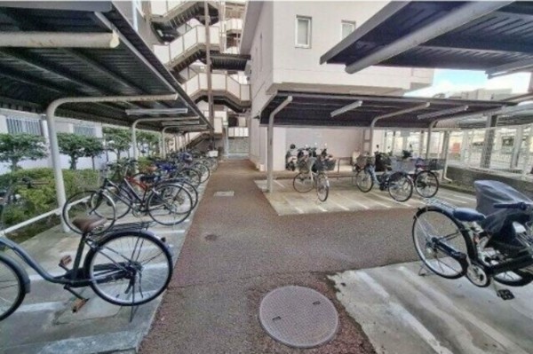 泉南郡熊取町大久保北、マンションの画像です