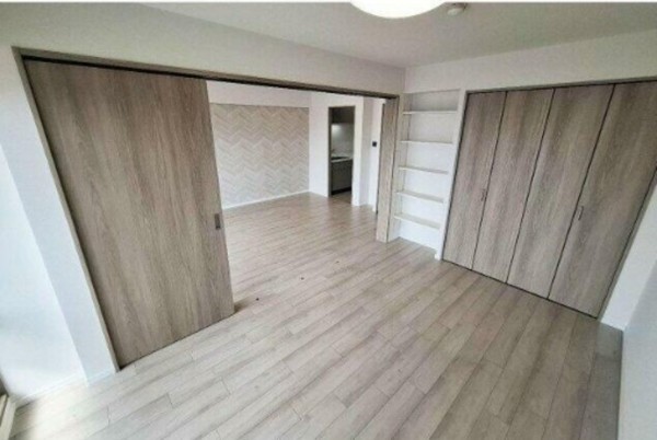 泉南郡熊取町大久保北、マンションの画像です