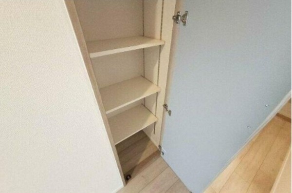 泉南郡熊取町大久保北、マンションの画像です