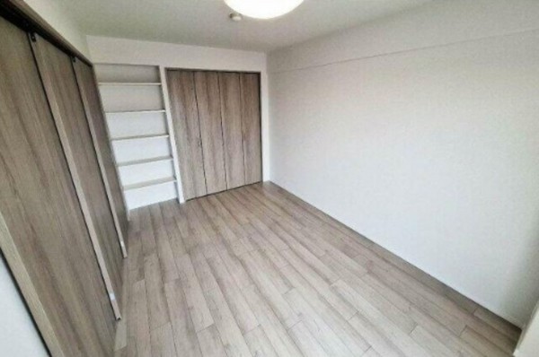 泉南郡熊取町大久保北、マンションの画像です