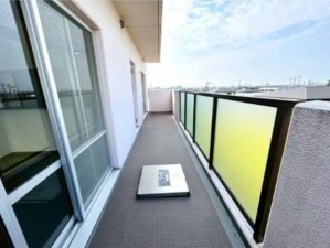 泉南郡熊取町大久保北、マンションの画像です