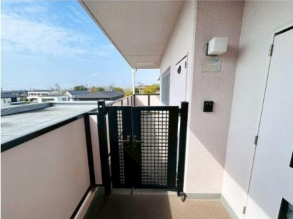 泉南郡熊取町大久保北、マンションの画像です