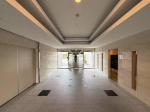 泉佐野市市場西、マンションの画像です