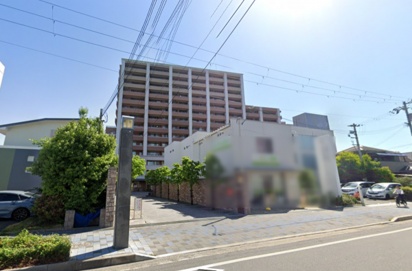 泉佐野市市場西、マンションの画像です