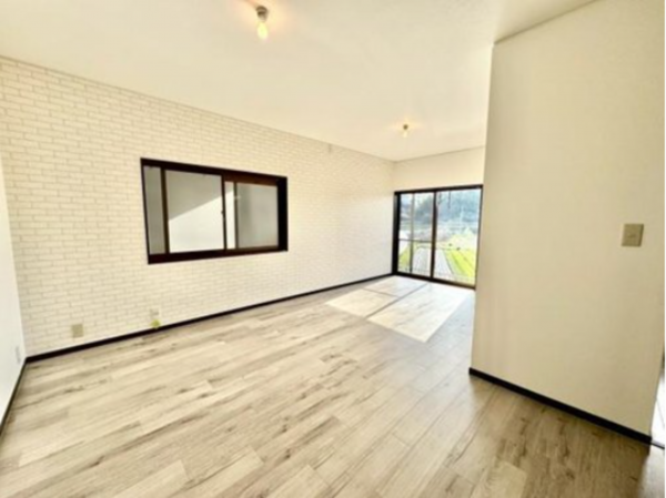 泉南郡熊取町山の手台、中古一戸建ての画像です