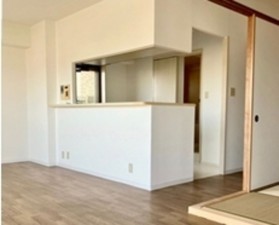 貝塚市清児、マンションの画像です