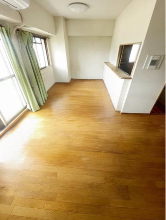 貝塚市海塚、マンションの画像です