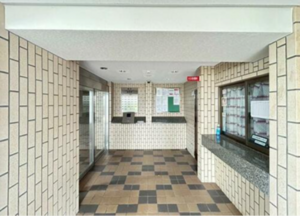 泉佐野市鶴原、マンションの画像です