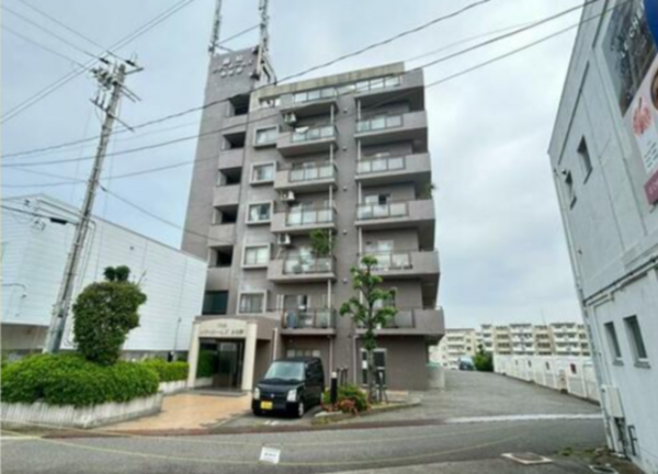 泉佐野市鶴原、マンションの画像です