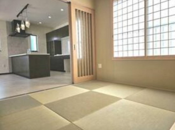 泉南郡熊取町、新築一戸建ての居間画像です
