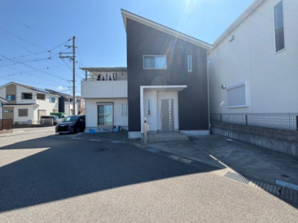 貝塚市窪田、中古一戸建ての画像です