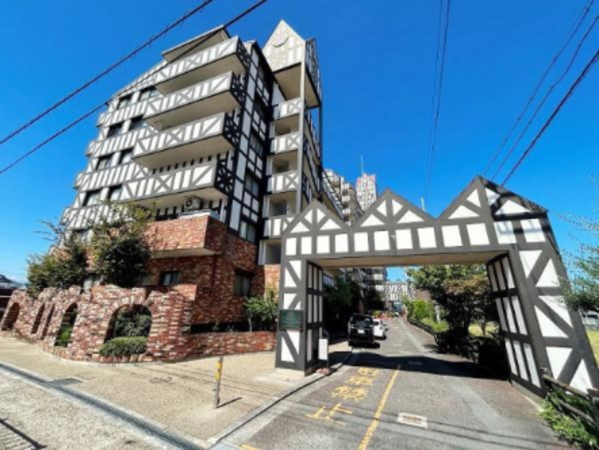 泉佐野市高松西、マンションの画像です