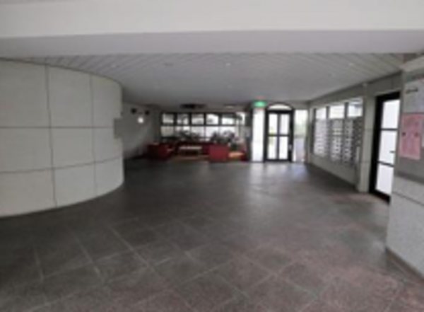 貝塚市北町、マンションのエントランス画像です