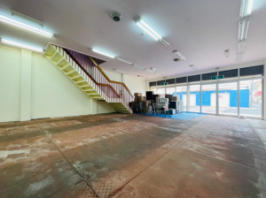 貝塚市海塚、収益物件/ビルの画像です