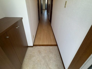 貝塚市澤、マンションの画像です