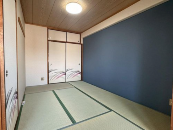 貝塚市澤、マンションの画像です