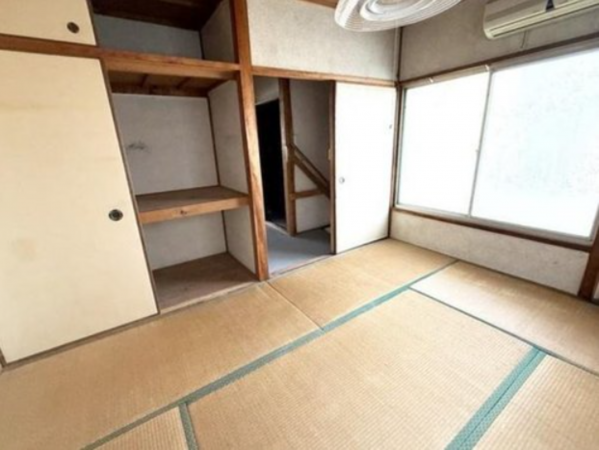 貝塚市王子、中古一戸建ての画像です