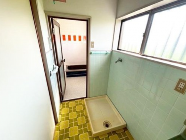 泉佐野市鶴原、中古一戸建ての画像です