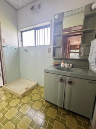 泉佐野市鶴原、中古一戸建ての画像です