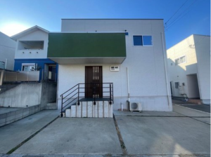 貝塚市東山、中古一戸建ての外観画像です