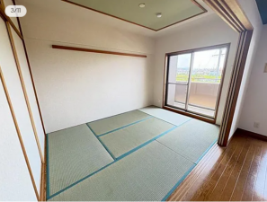 貝塚市福田、マンションの画像です