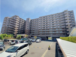貝塚市福田、マンションの画像です
