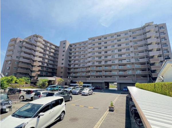 貝塚市福田、マンションの画像です
