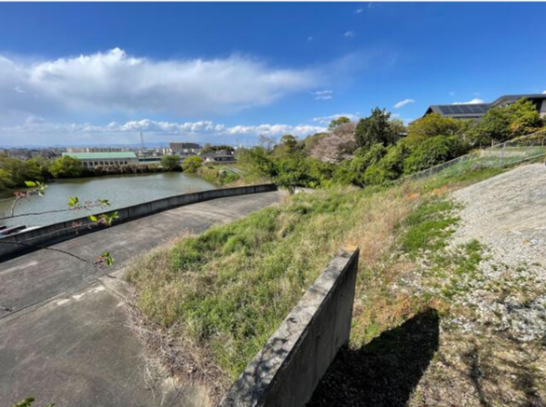 岸和田市東ケ丘町、土地の画像です