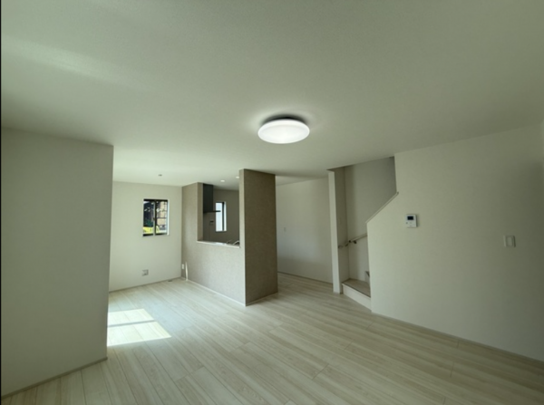 岸和田市春木、新築一戸建ての居間画像です