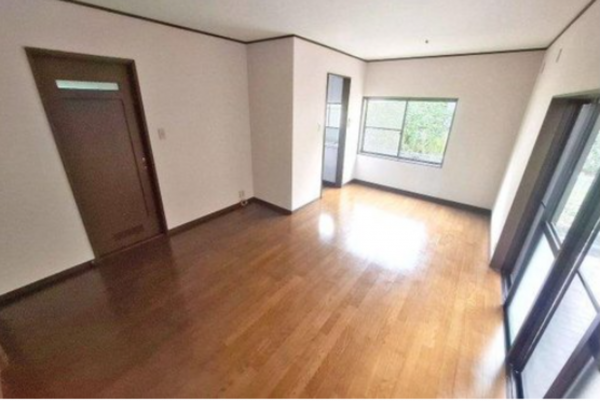 岸和田市田治米町、中古一戸建ての画像です
