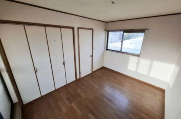 岸和田市下野町、中古一戸建ての画像です