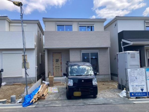 岸和田市三田町、新築一戸建ての画像です