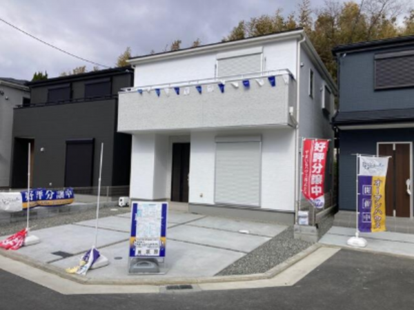 岸和田市三田町、新築一戸建ての画像です