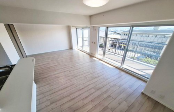 岸和田市下野町、マンションの画像です